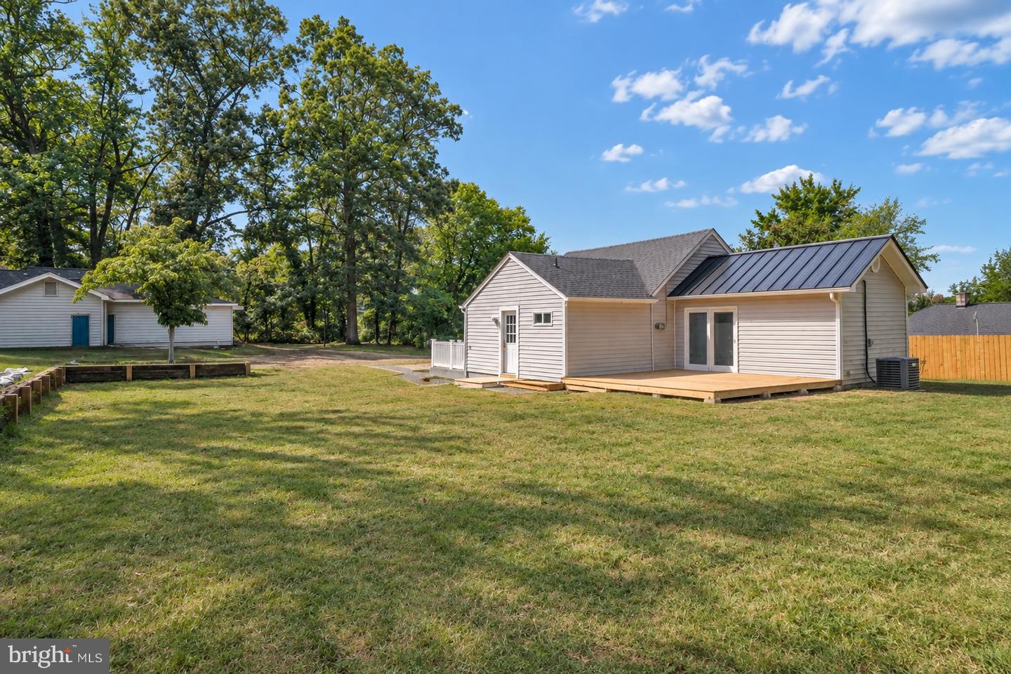 35 Vincent Ln Property Photo 24