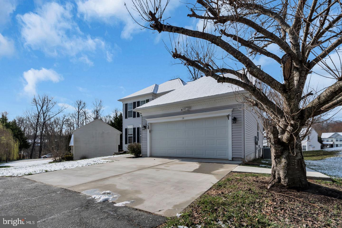 14 Stoneridge Ct Property Photo 4