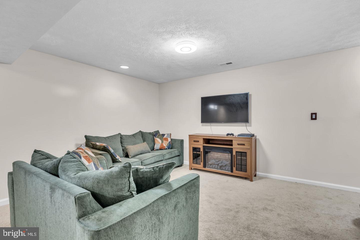 14 Stoneridge Ct Property Photo 36