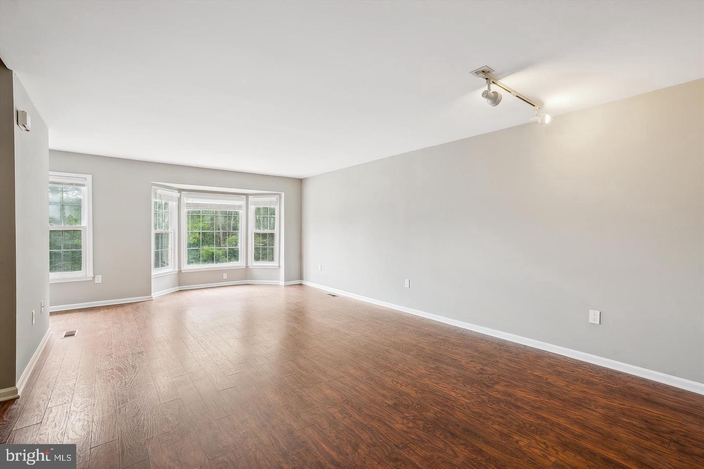 607 Twin Brook Ln Property Photo 6