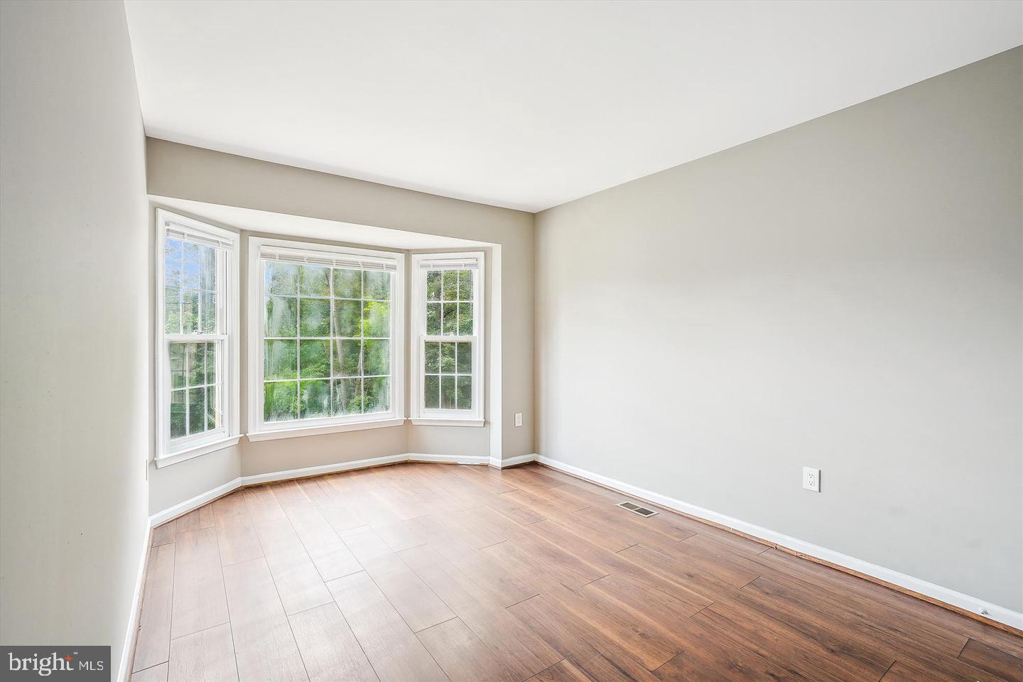 607 Twin Brook Ln Property Photo 10