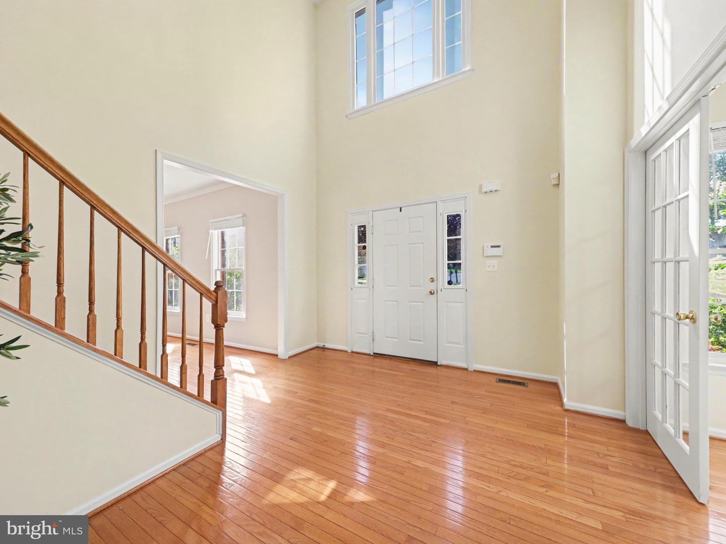 9 Thames Ct Property Photo 2