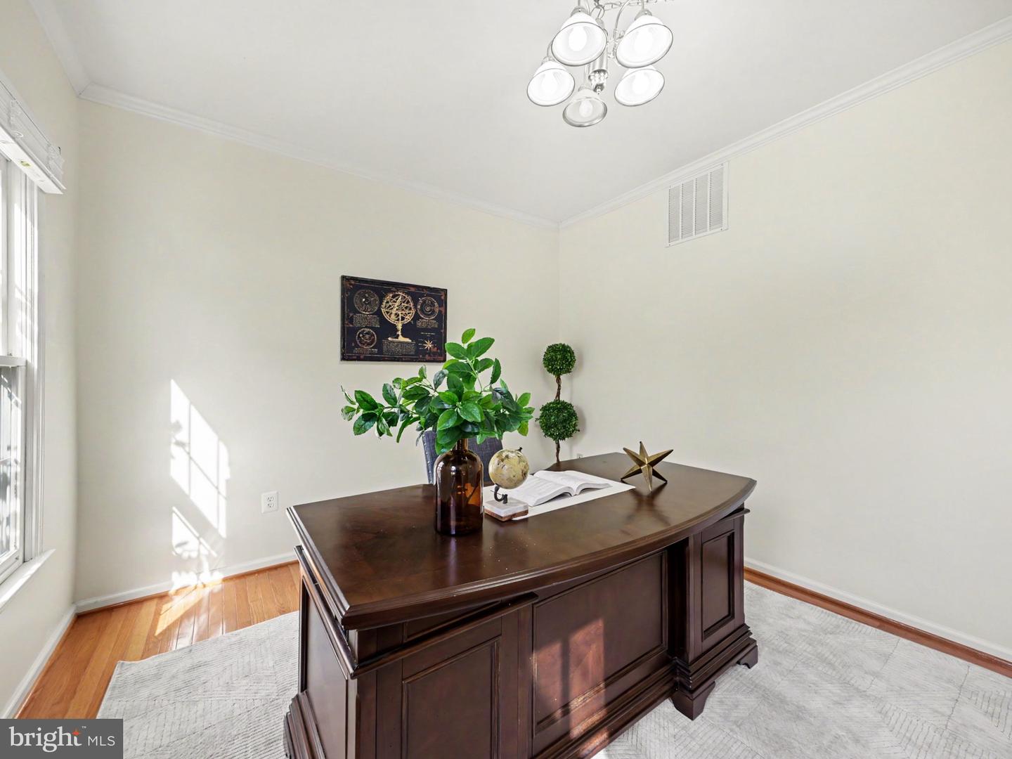 9 Thames Ct Property Photo 3