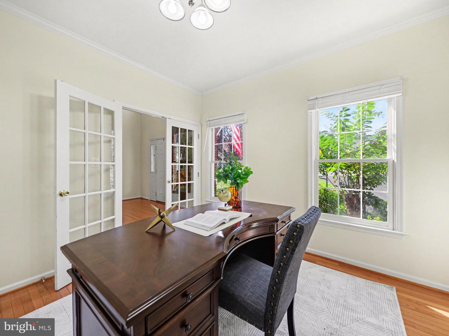 9 Thames Ct Property Photo 4