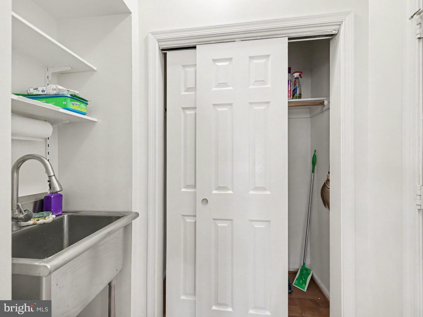9 Thames Ct Property Photo 20