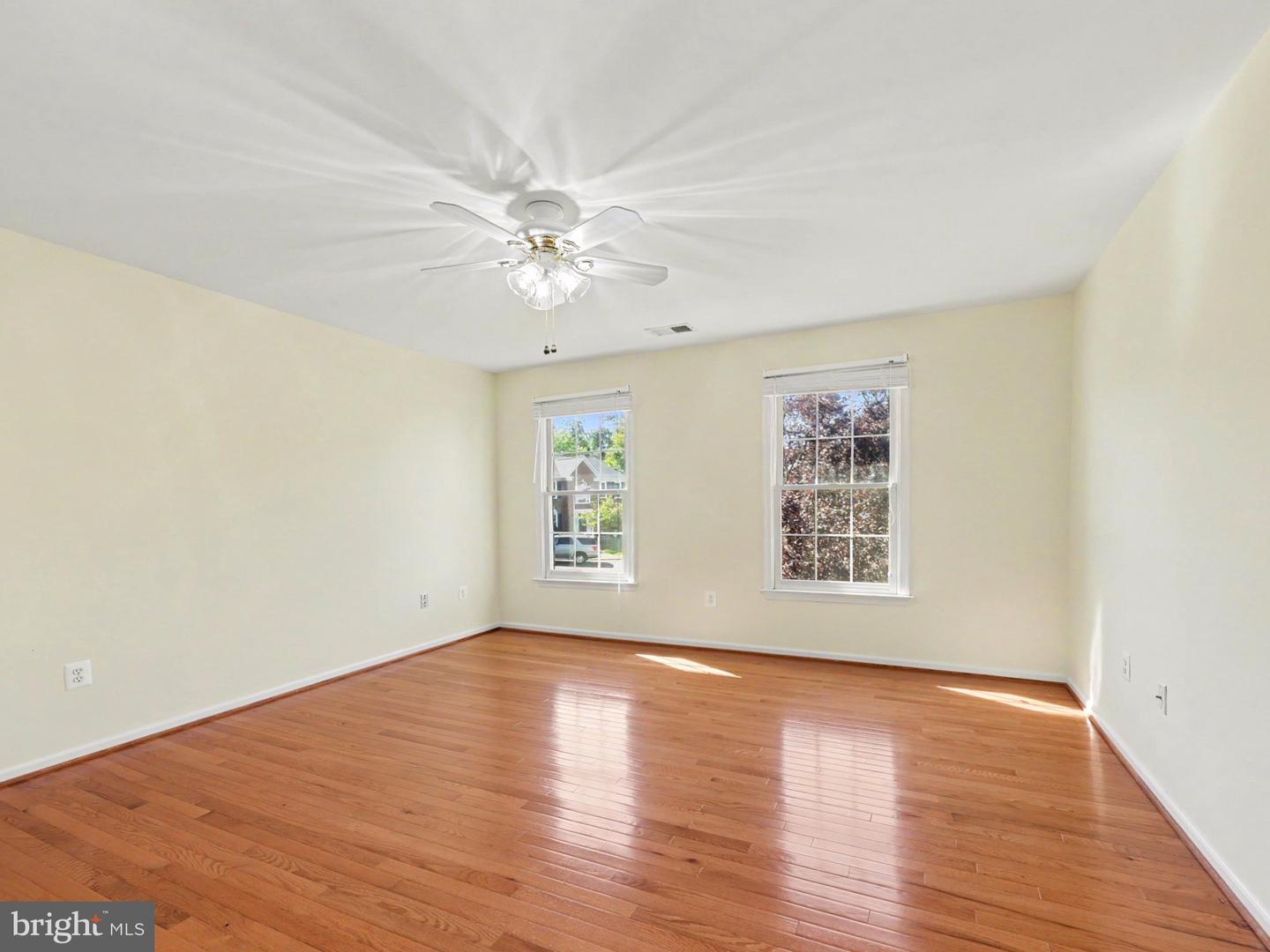 9 Thames Ct Property Photo 31