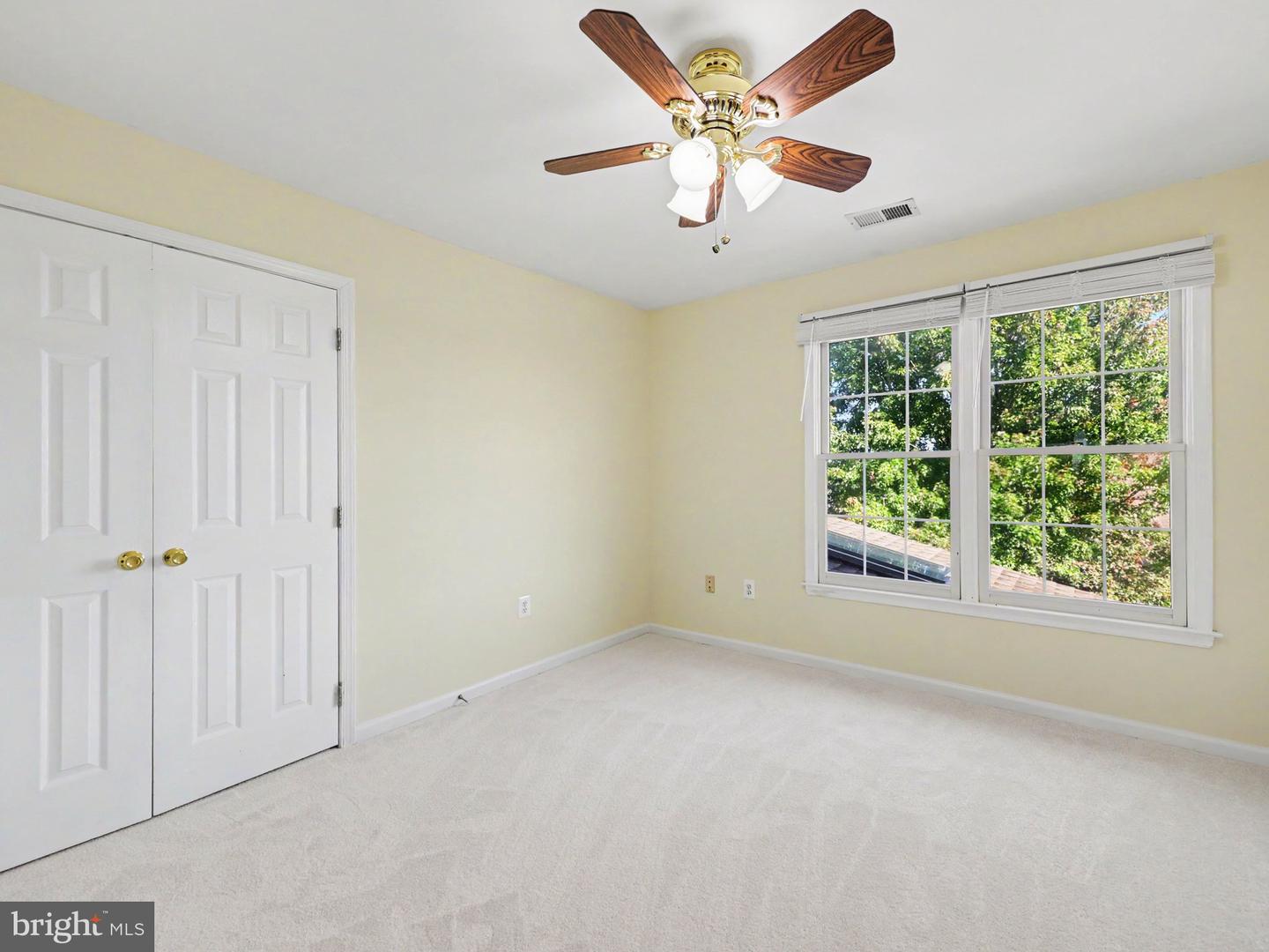 9 Thames Ct Property Photo 37
