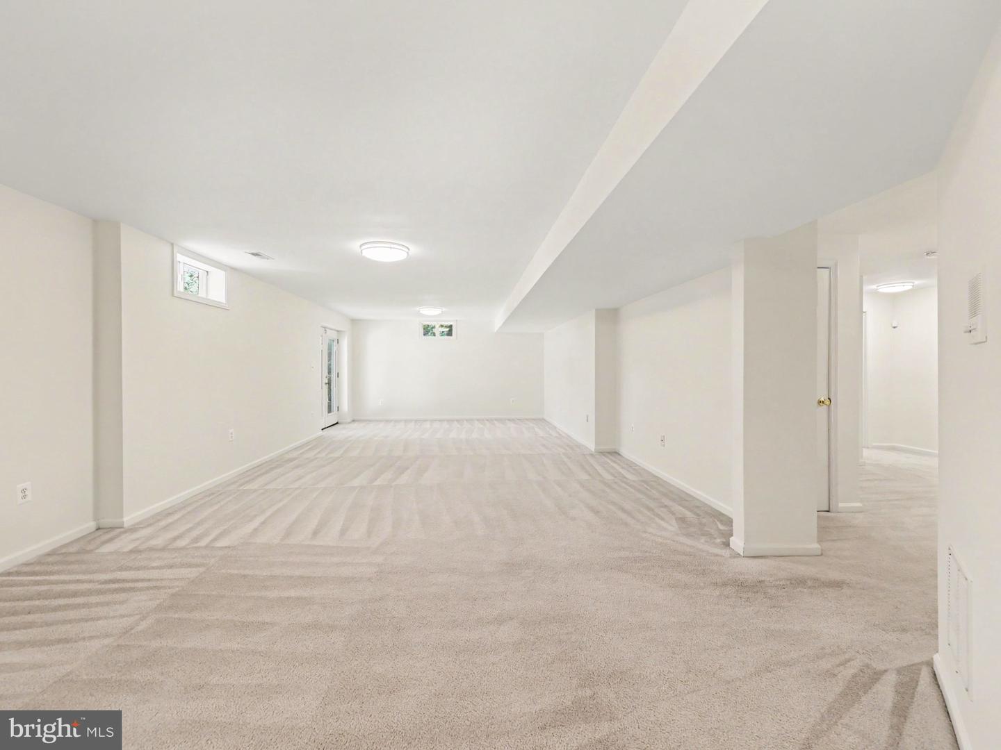 9 Thames Ct Property Photo 40