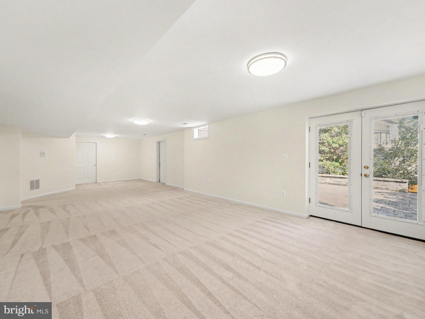 9 Thames Ct Property Photo 41