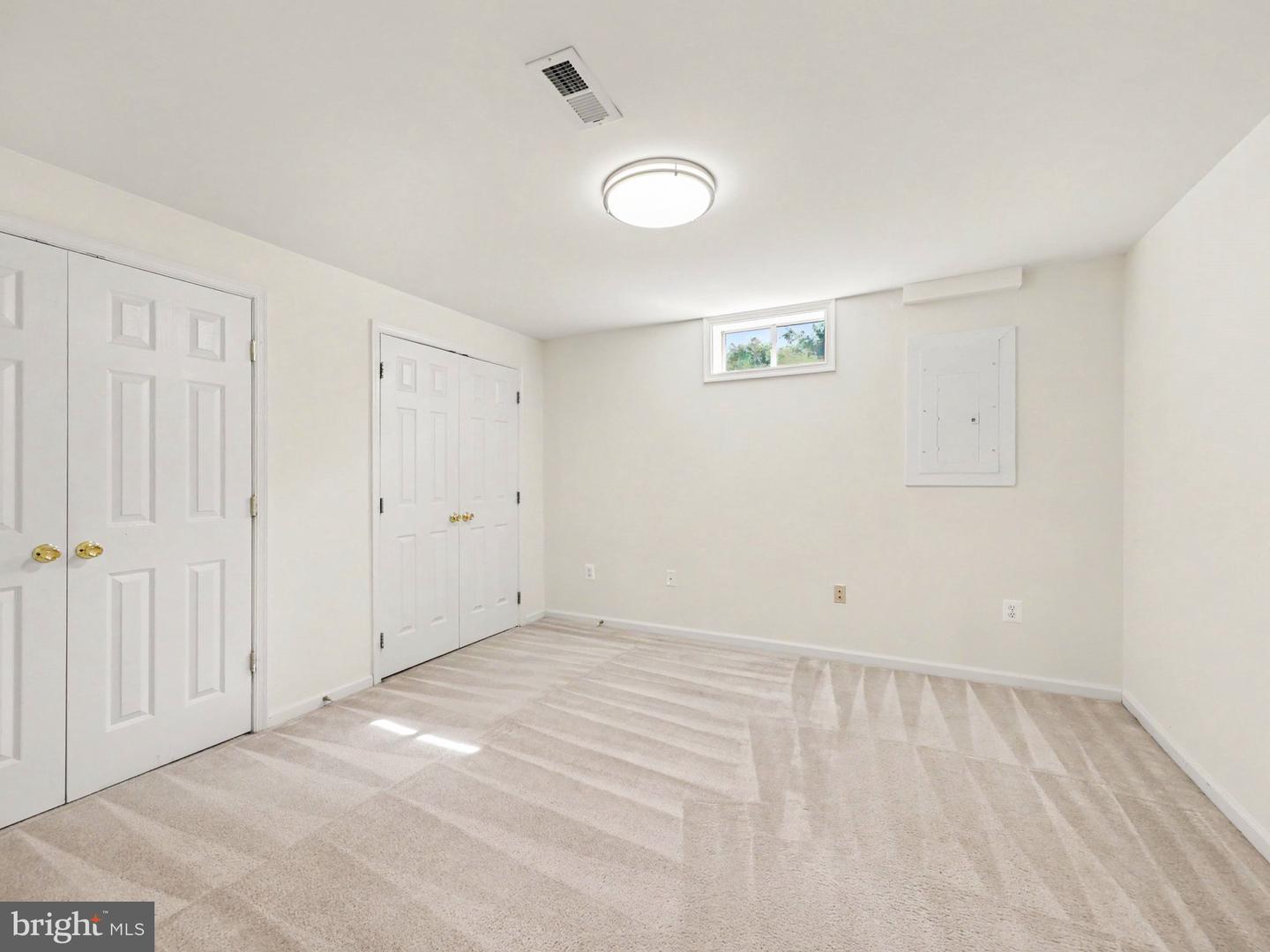 9 Thames Ct Property Photo 44