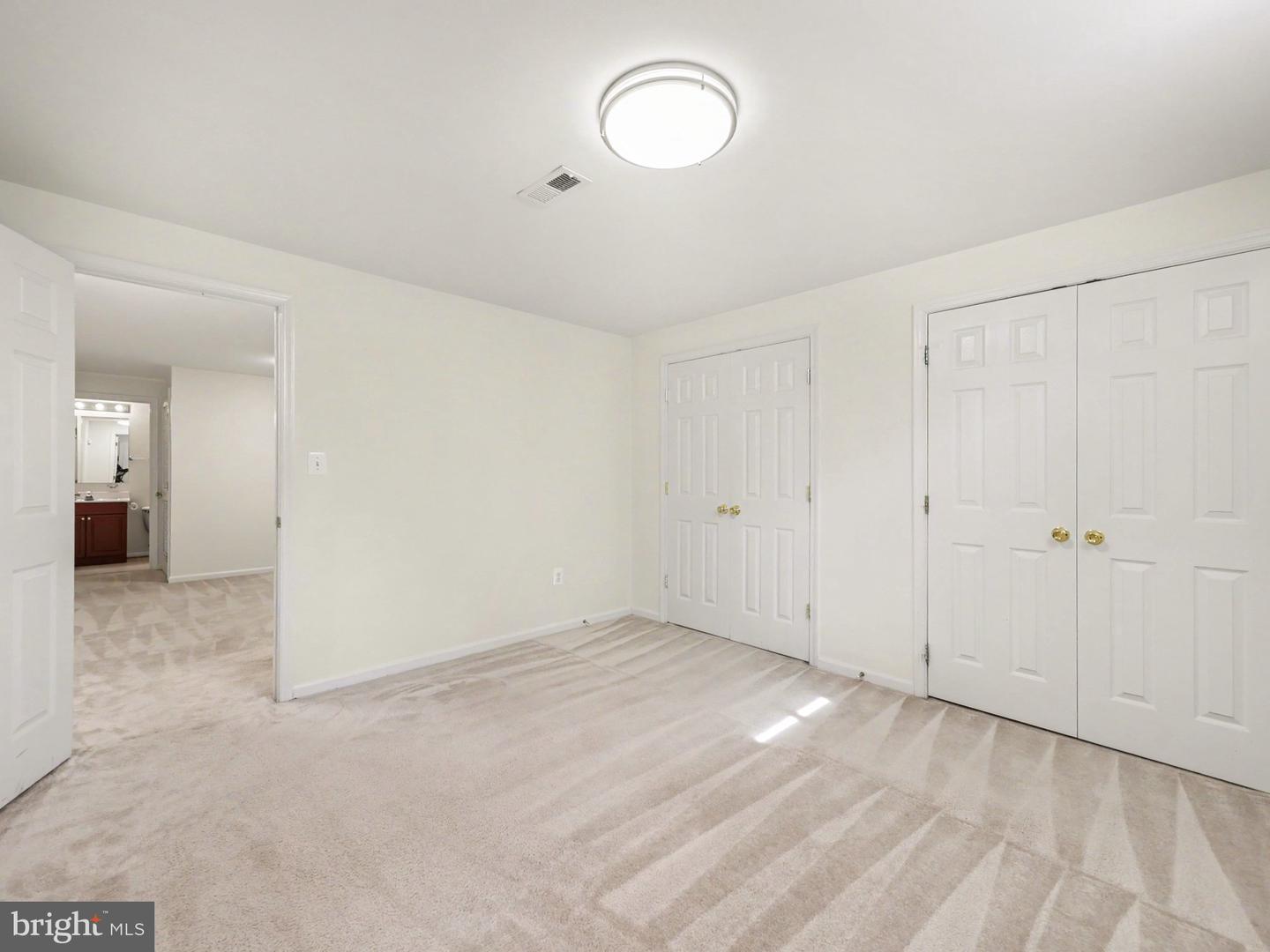 9 Thames Ct Property Photo 45