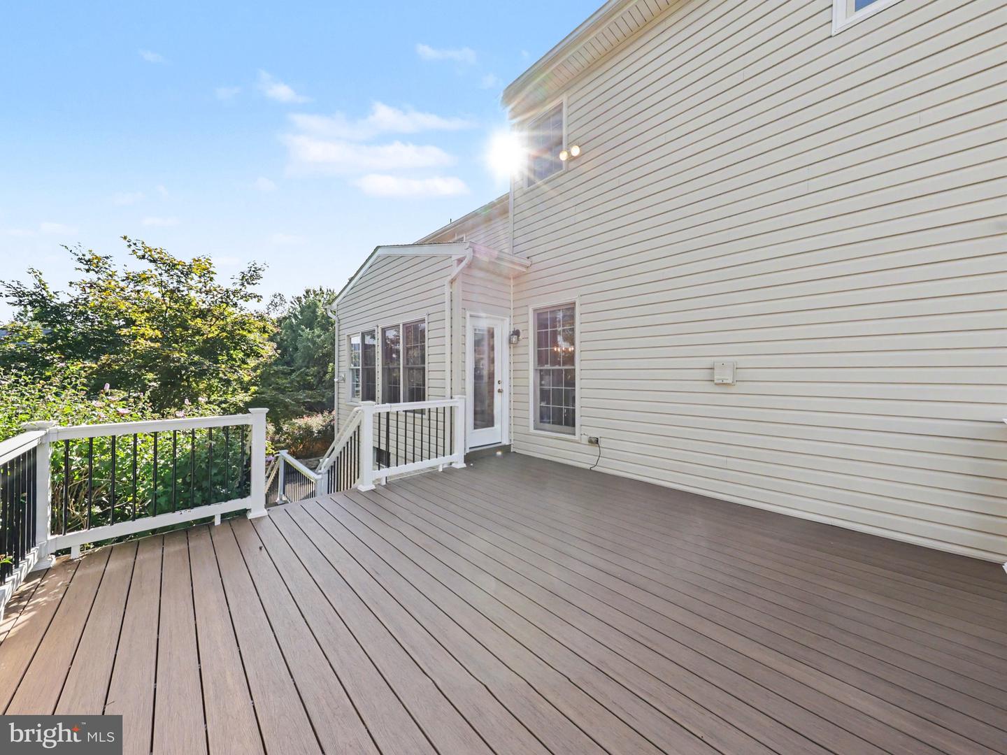 9 Thames Ct Property Photo 50