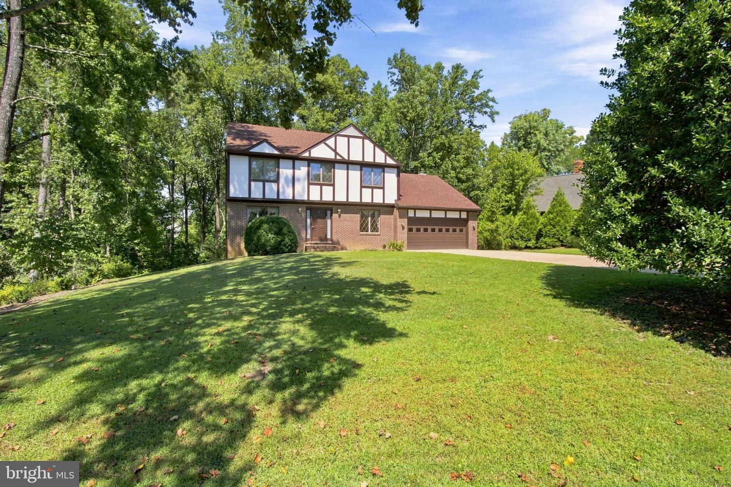 9 Derby Dr Property Photo 4