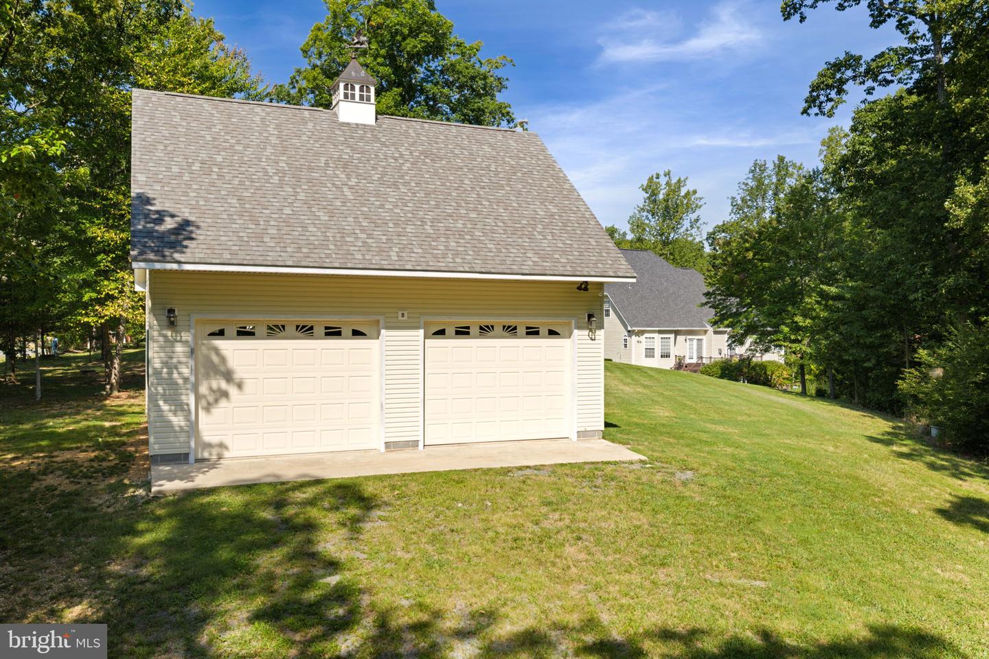 6 Arden Ln Property Photo 3