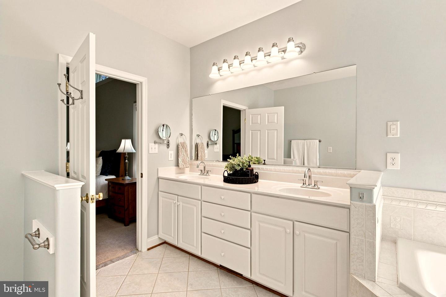 6 Arden Ln Property Photo 32