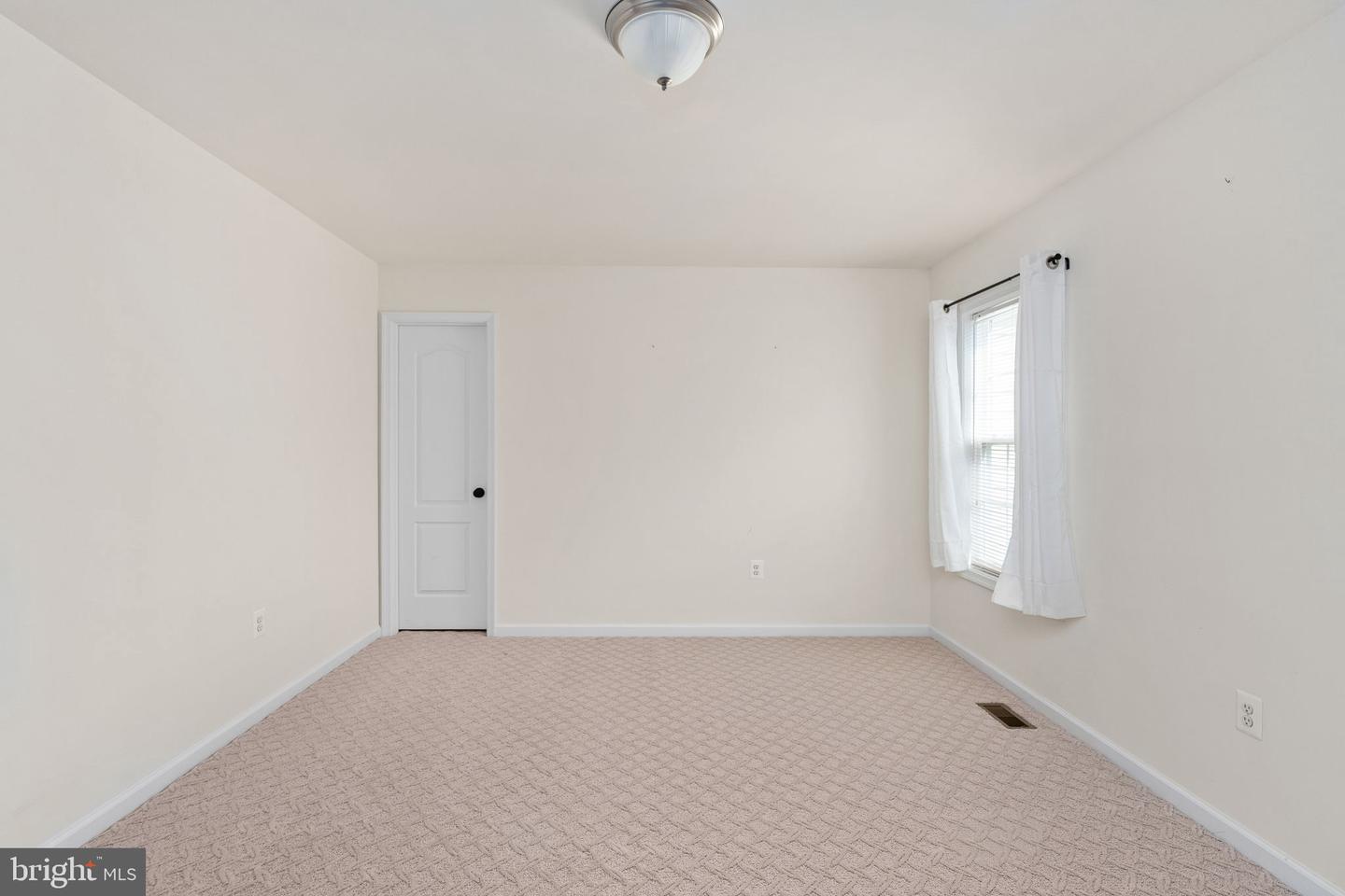 15 Burke Dr Property Photo 47