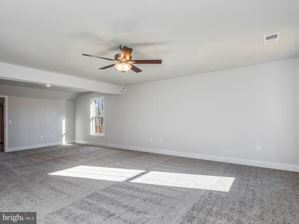 8 Tyler Ln Property Photo 30