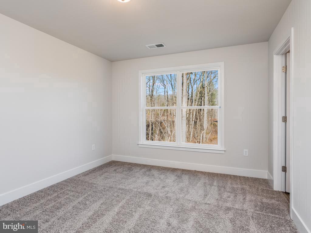 8 Tyler Ln Property Photo 35