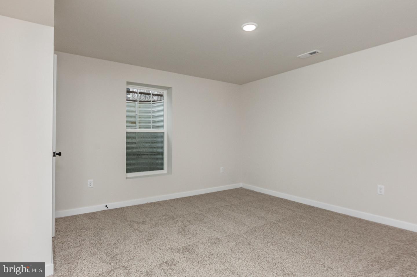 8 Tyler Ln Property Photo 46