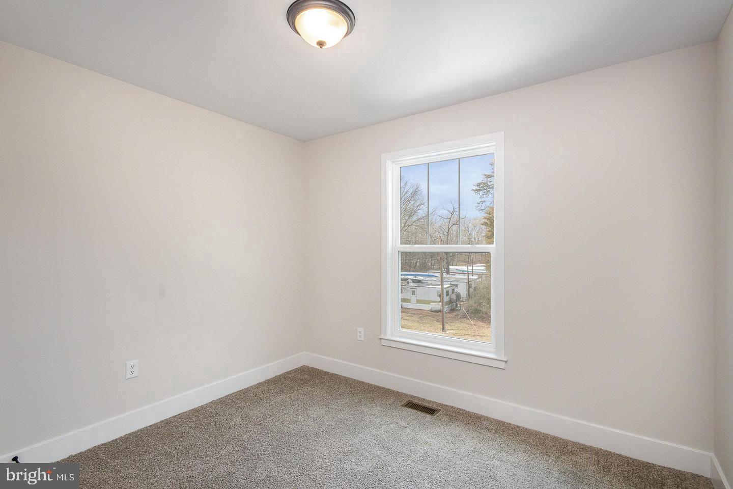 1027 John Paul Jones Dr Property Photo 19