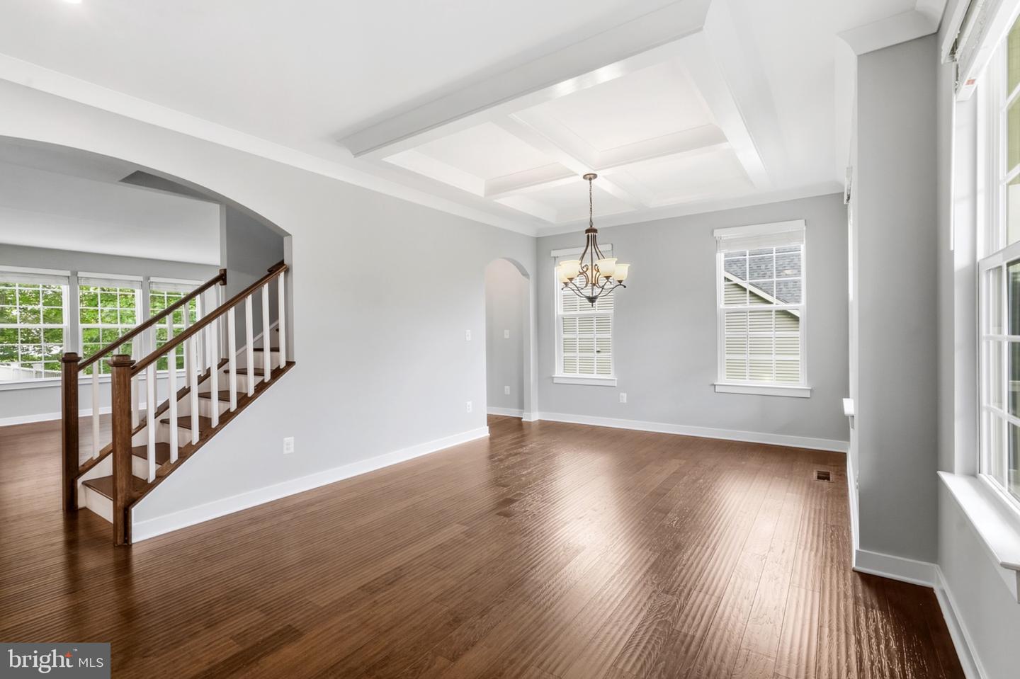 1 Knob Creek Ct Property Photo 5