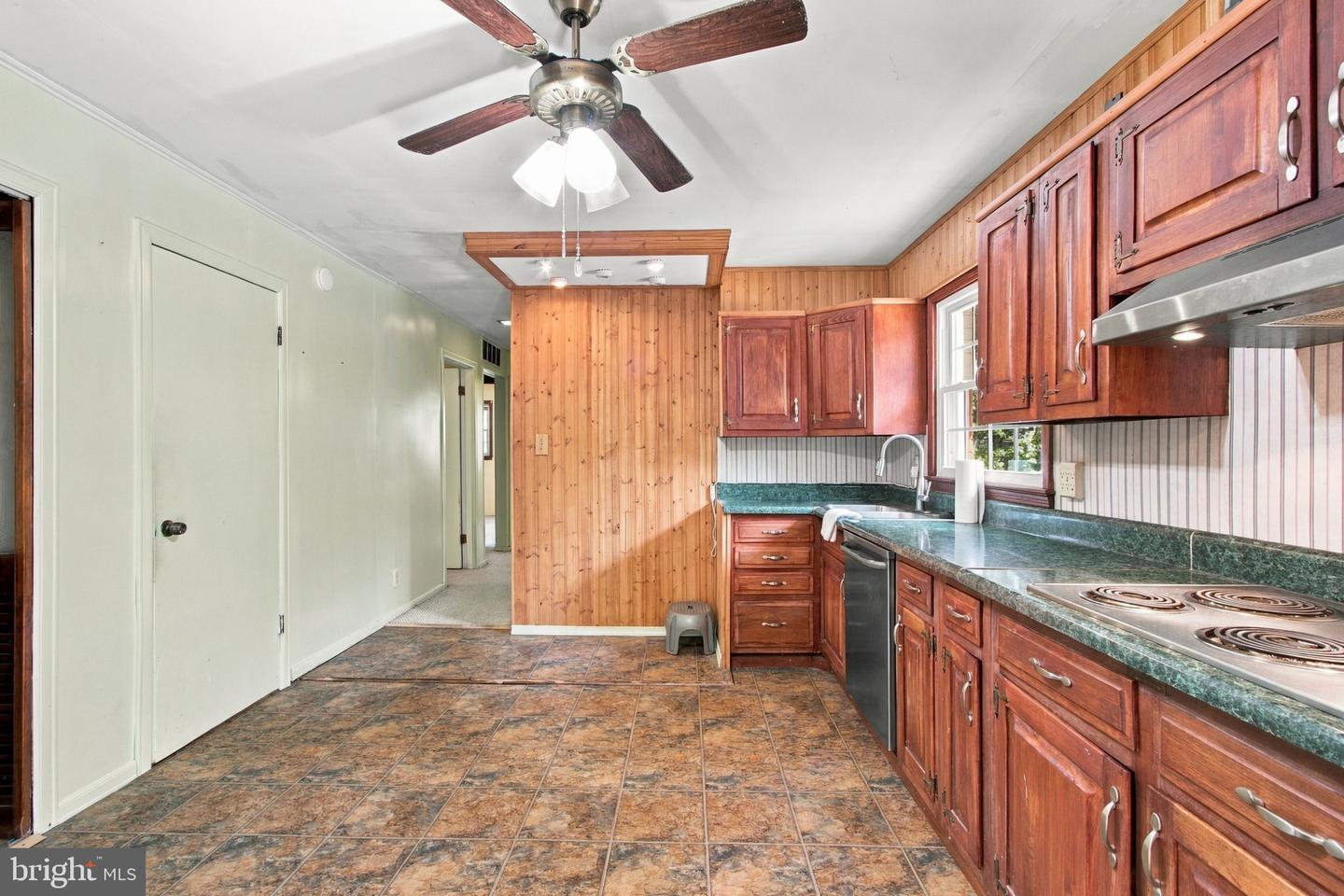 1204 Washington Dr Property Photo 13