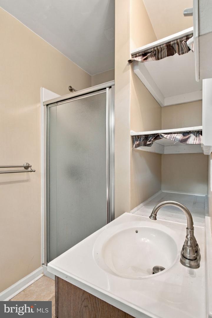 1204 Washington Dr Property Photo 15