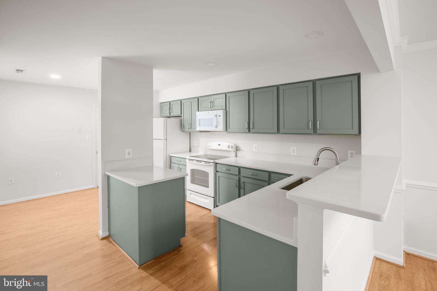 2 Regency Dr Property Photo 16