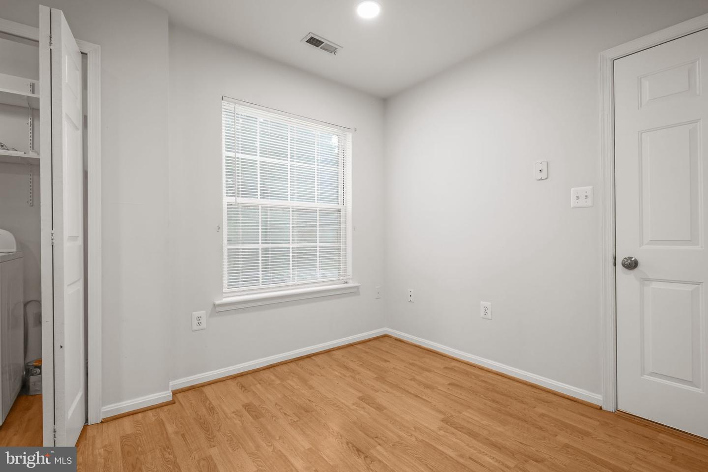 2 Regency Dr Property Photo 23