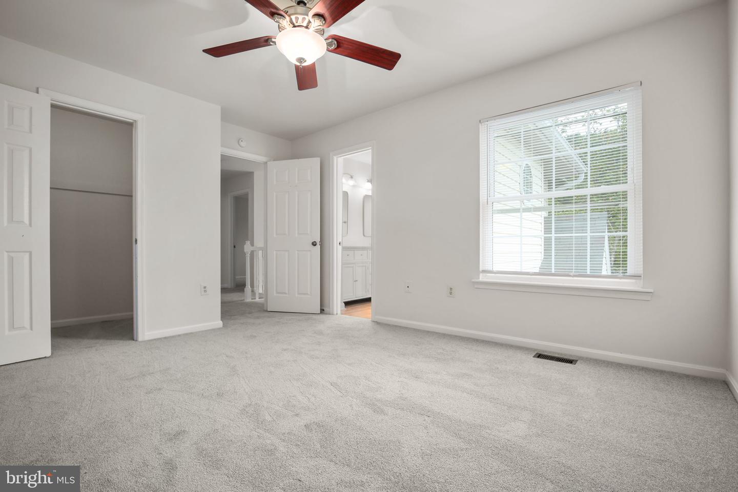 2 Regency Dr Property Photo 28