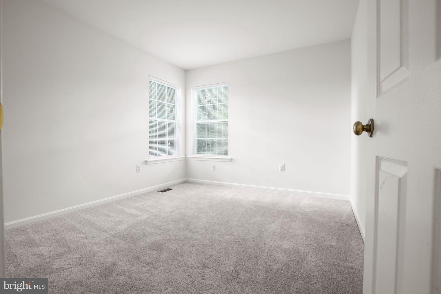 2 Regency Dr Property Photo 39