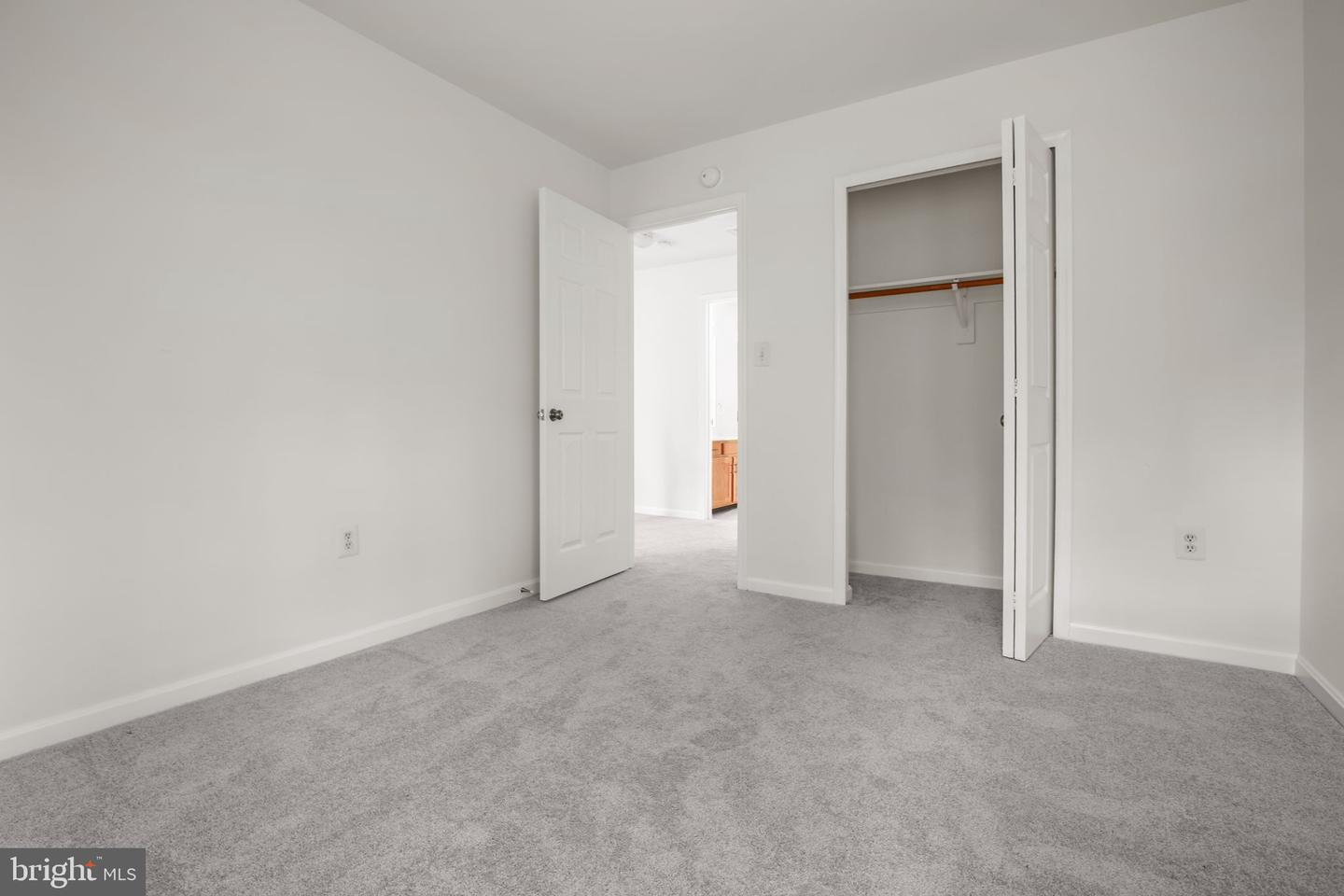 2 Regency Dr Property Photo 40
