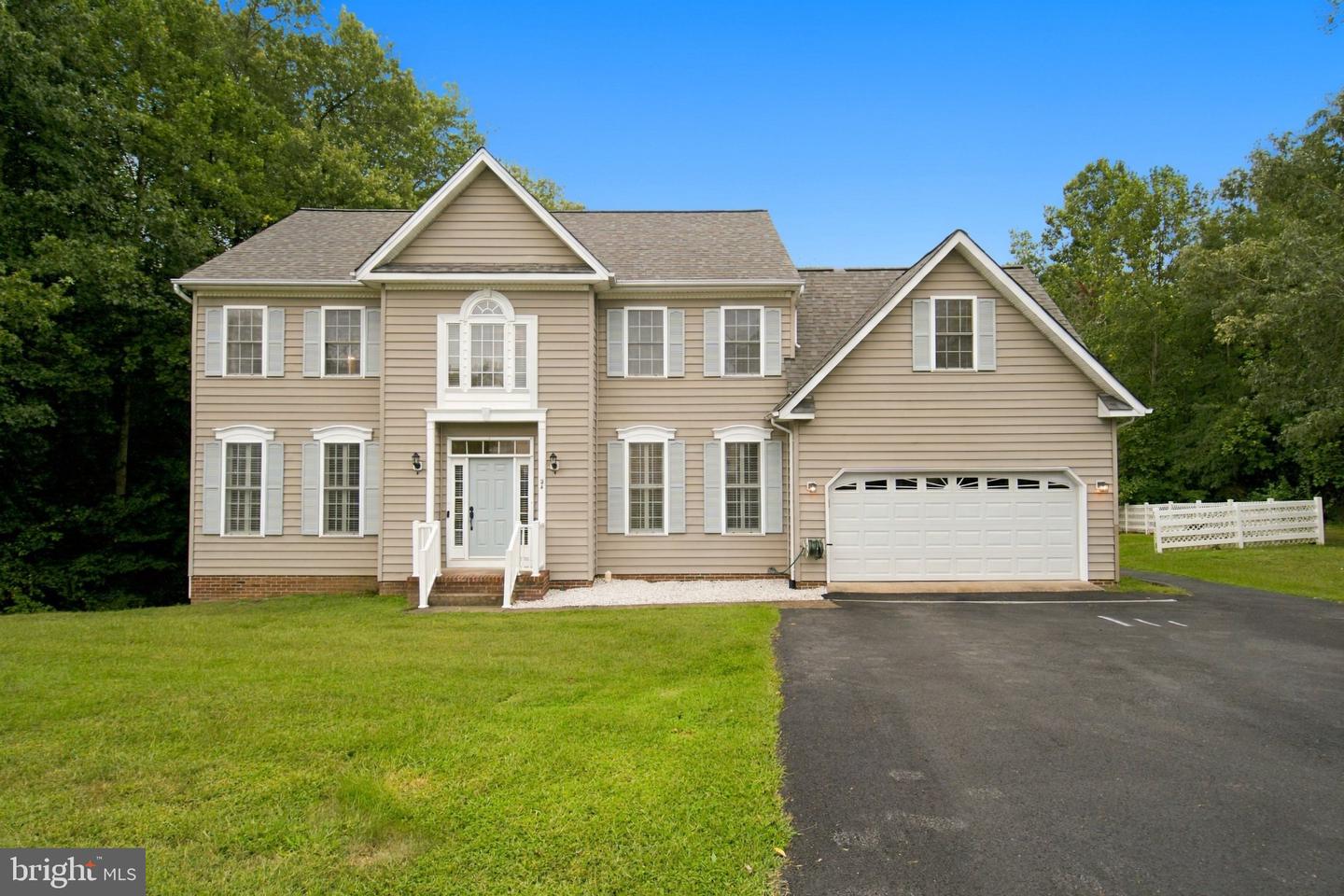 24 Pebble Pl Property Photo 2