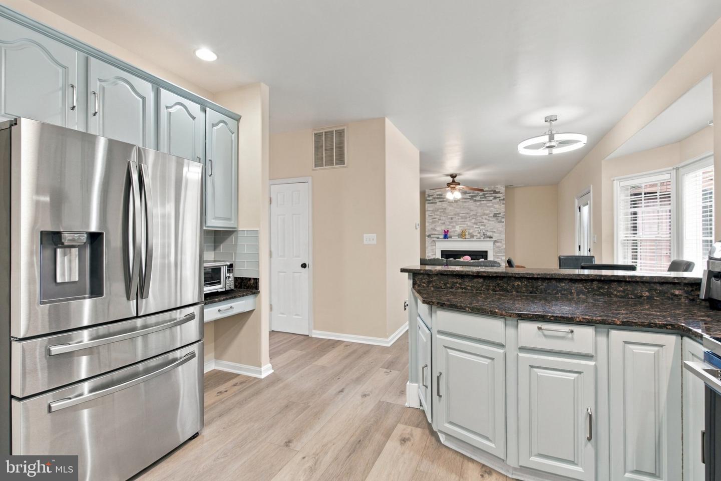 24 Pebble Pl Property Photo 17