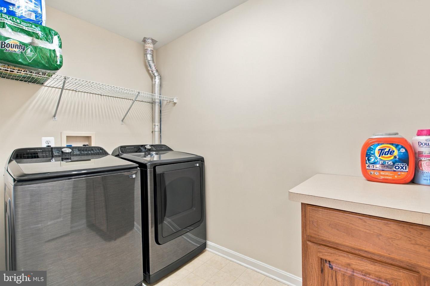 24 Pebble Pl Property Photo 33