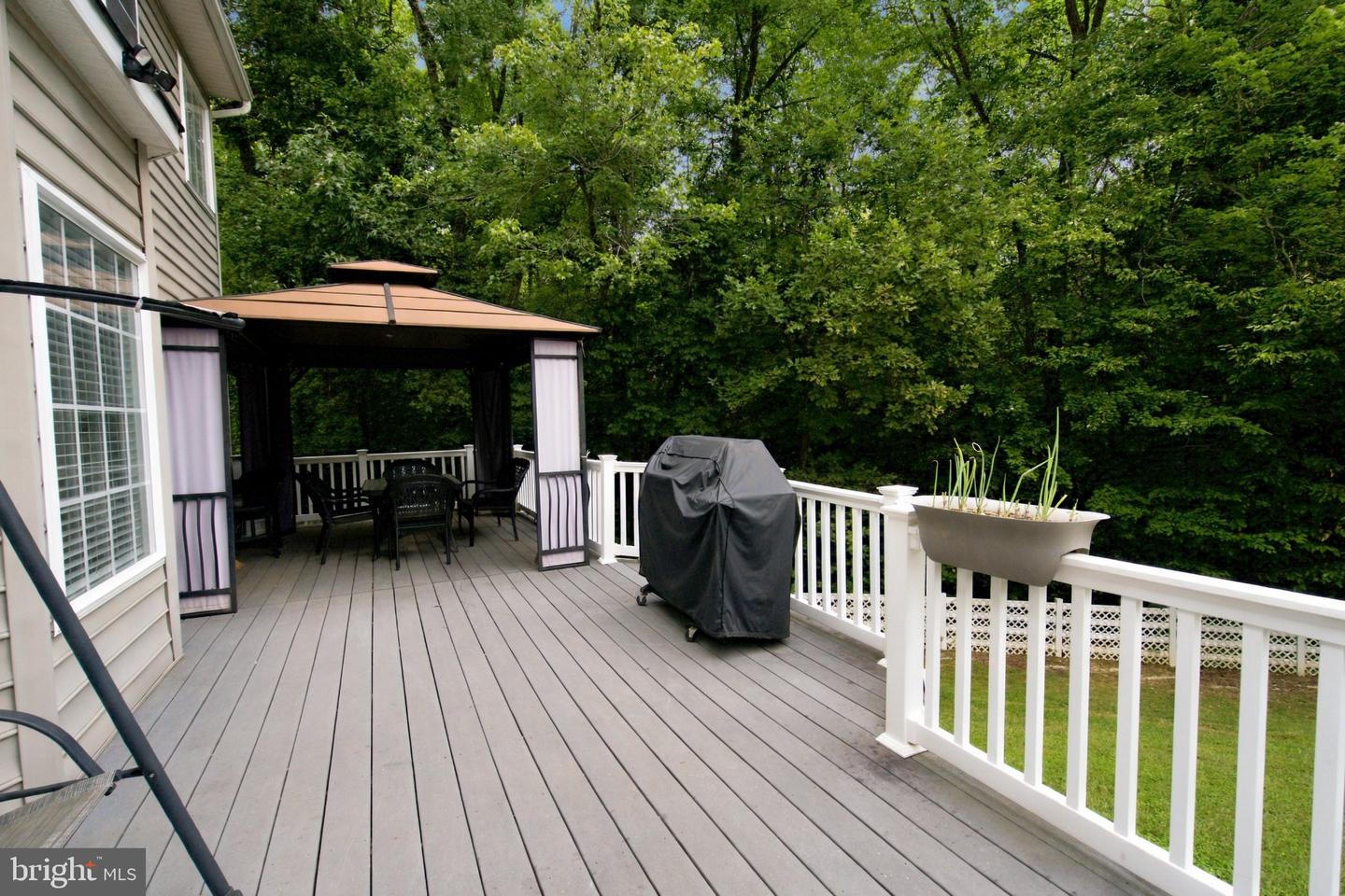 24 Pebble Pl Property Photo 44