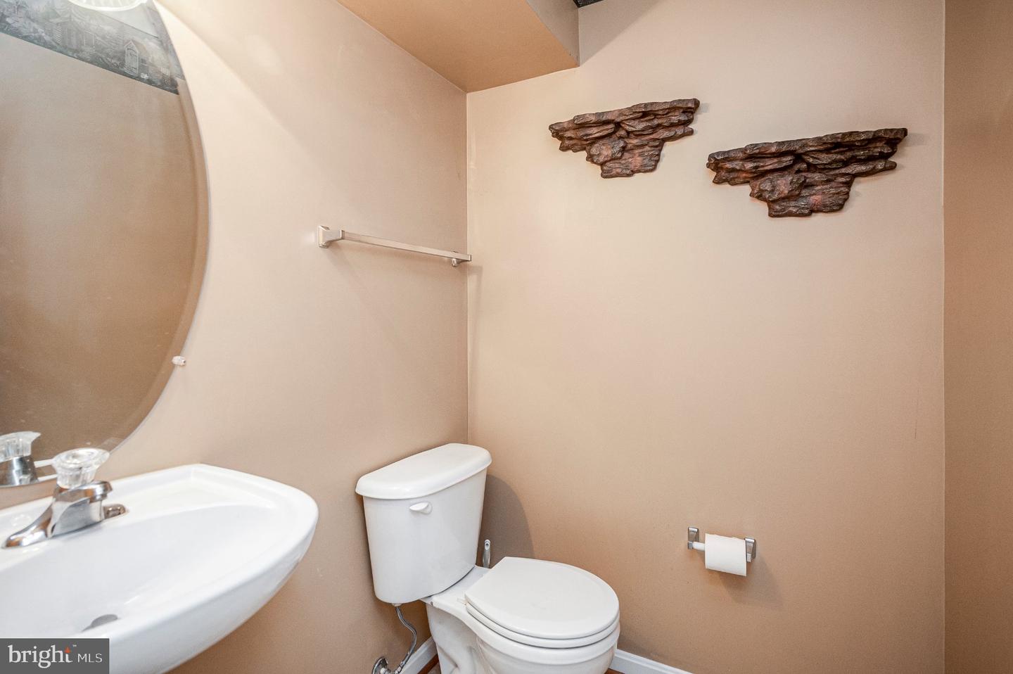 605 Galway Ln Property Photo 14