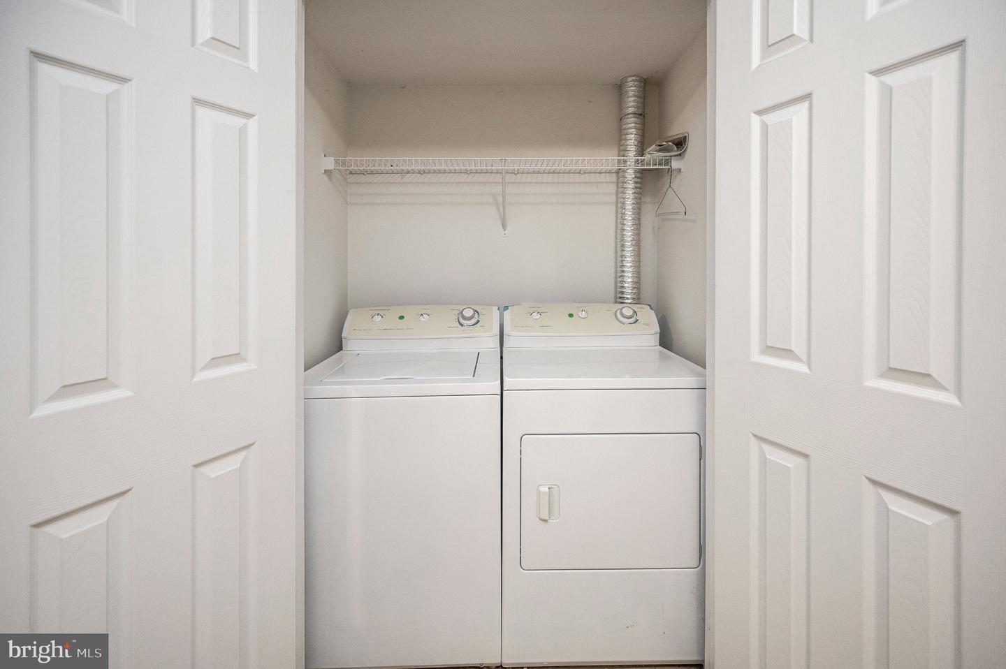 605 Galway Ln Property Photo 21