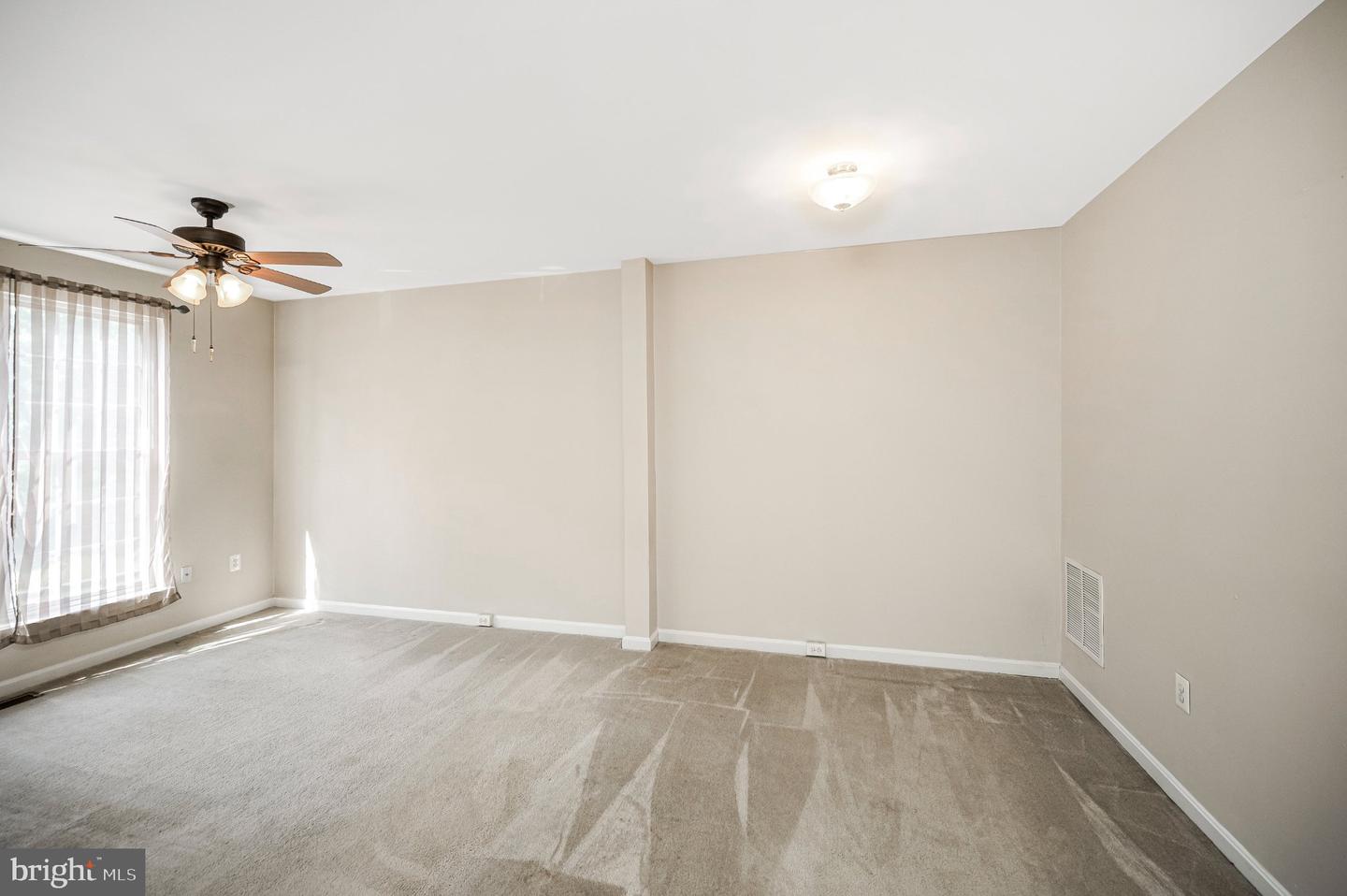 605 Galway Ln Property Photo 26