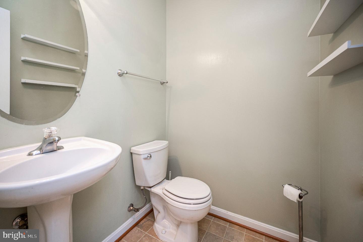 605 Galway Ln Property Photo 27