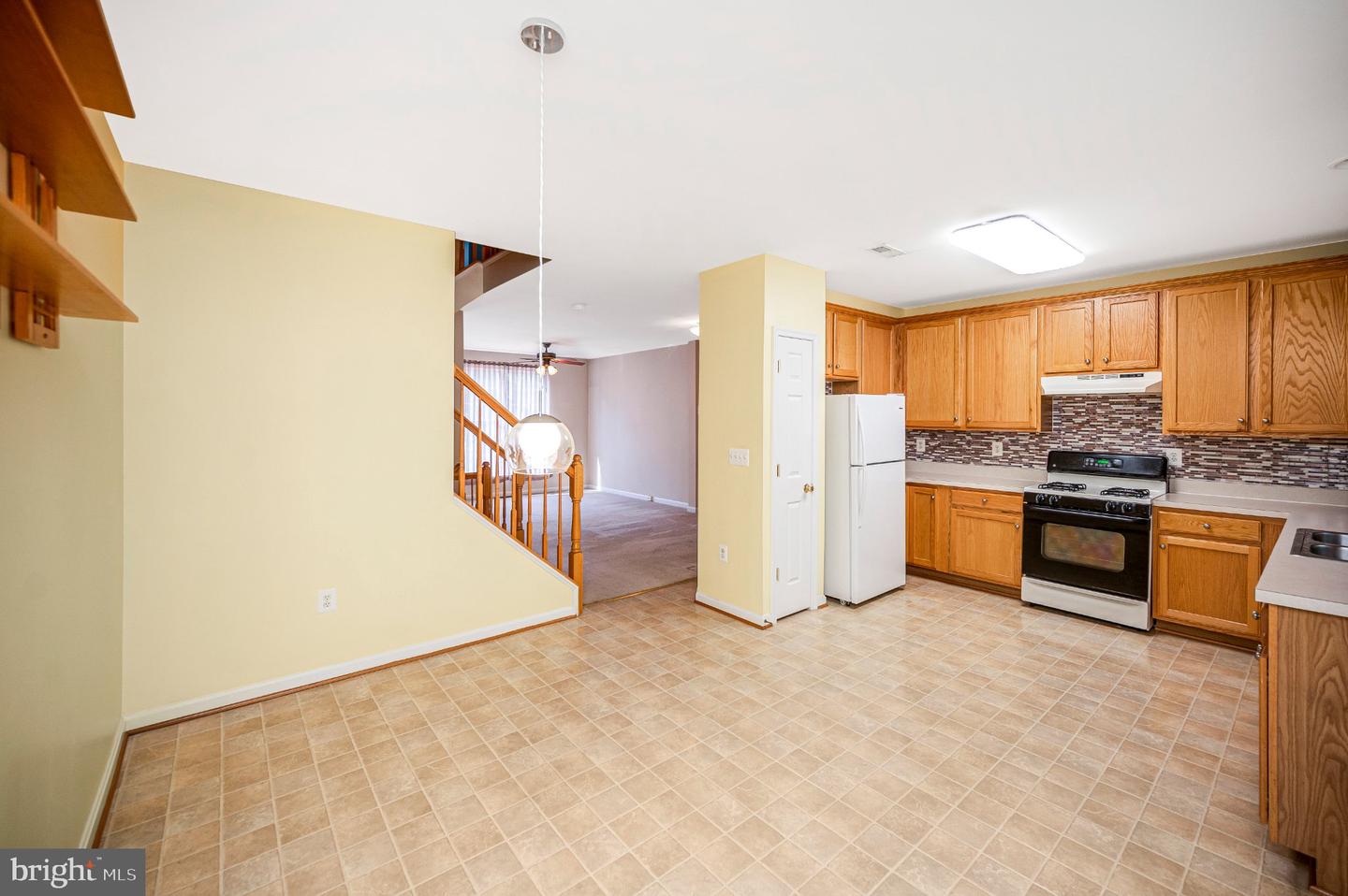 605 Galway Ln Property Photo 35