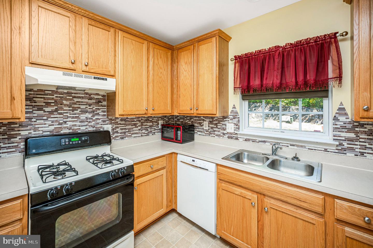605 Galway Ln Property Photo 45