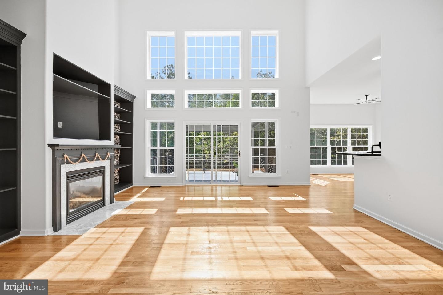 100 River Ridge Ln Property Photo 5