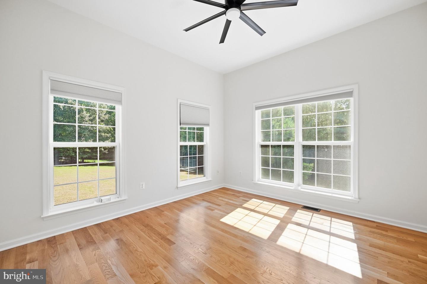 100 River Ridge Ln Property Photo 11