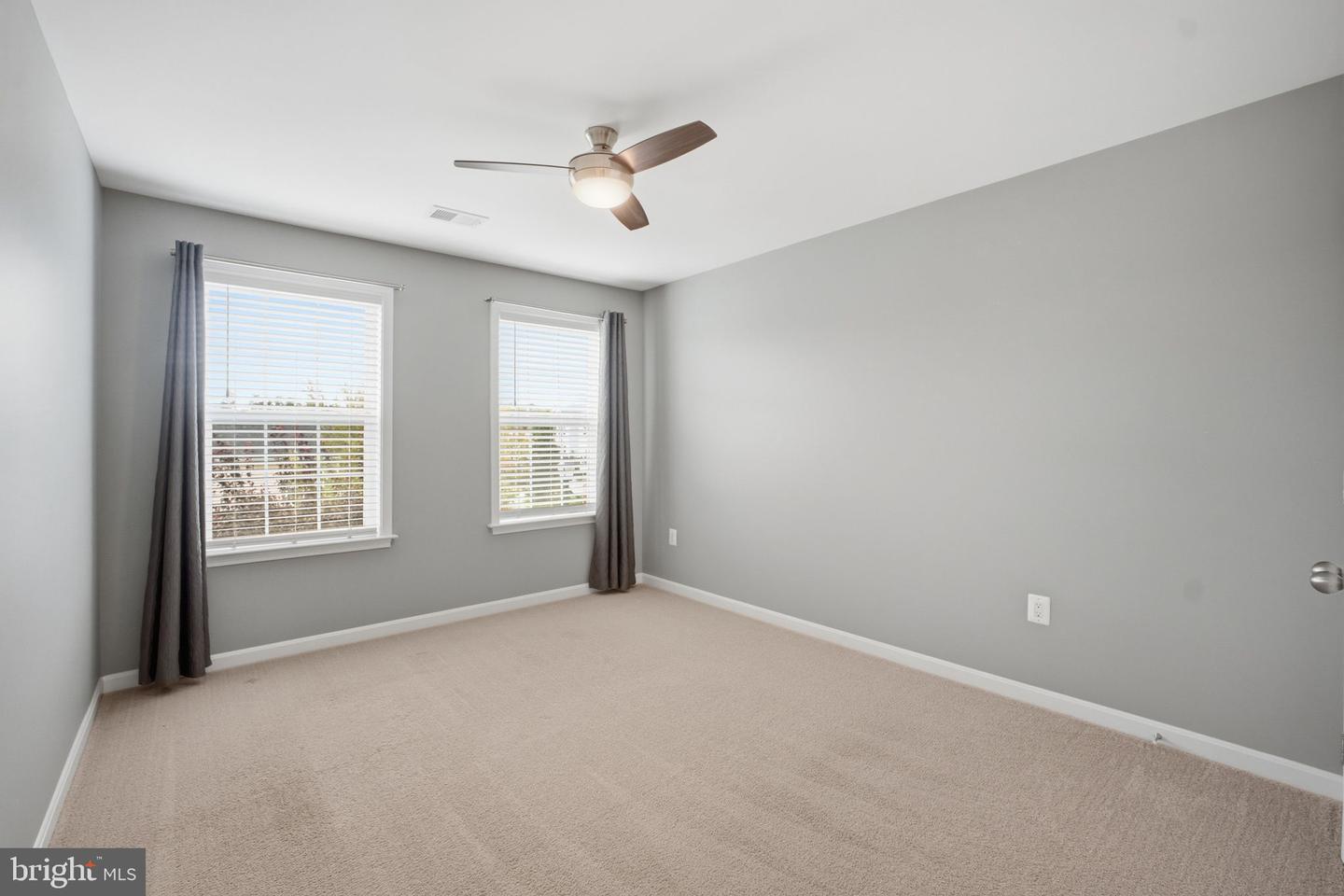 35 Elm St Property Photo 37