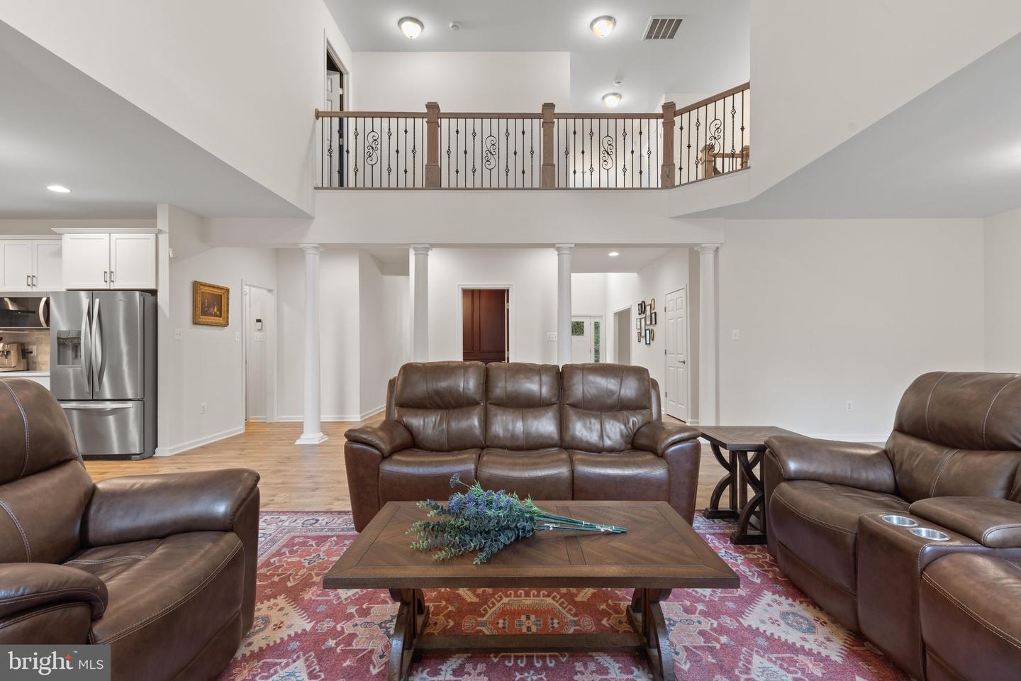 6 Helm Ct Property Photo 17