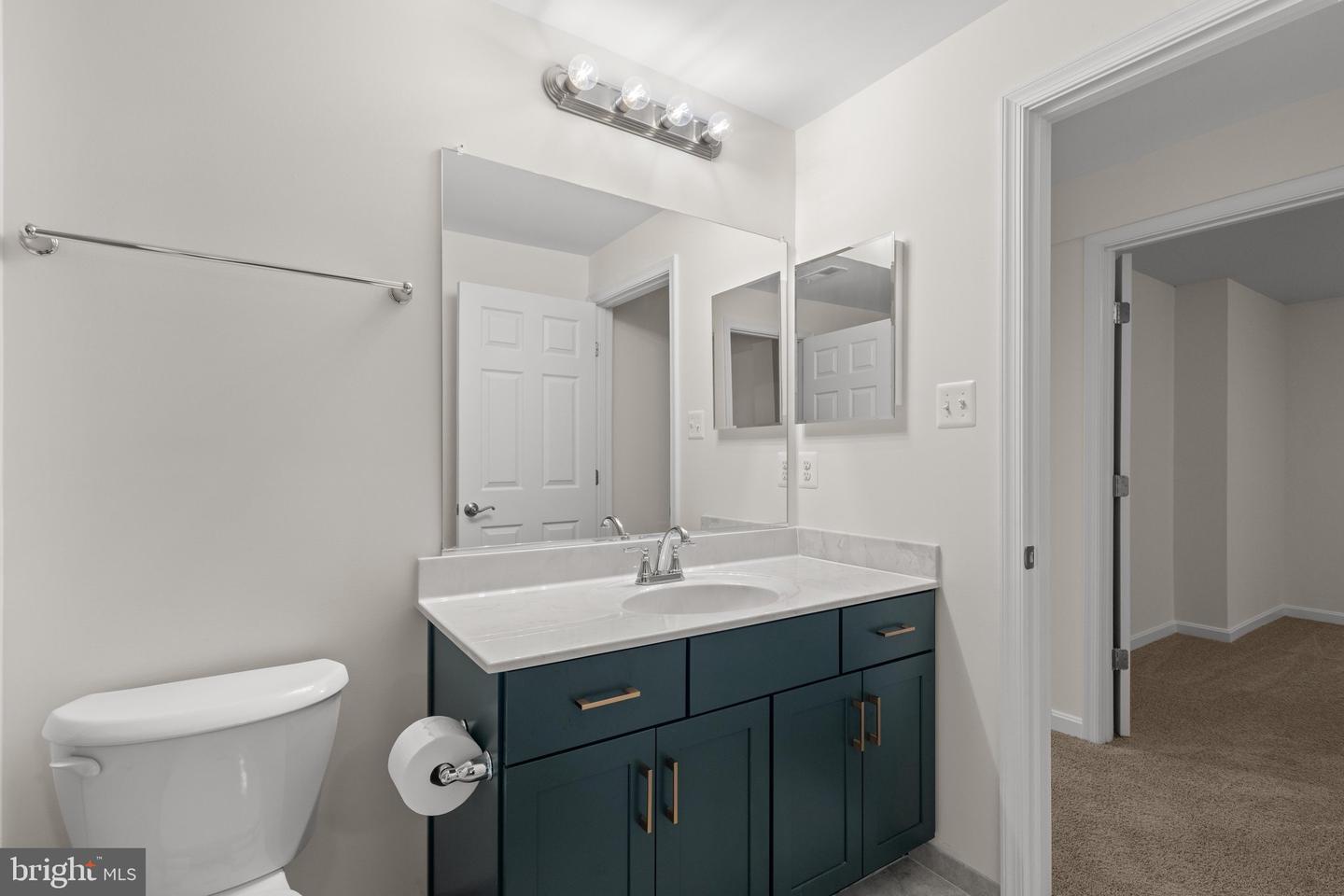 6 Helm Ct Property Photo 52