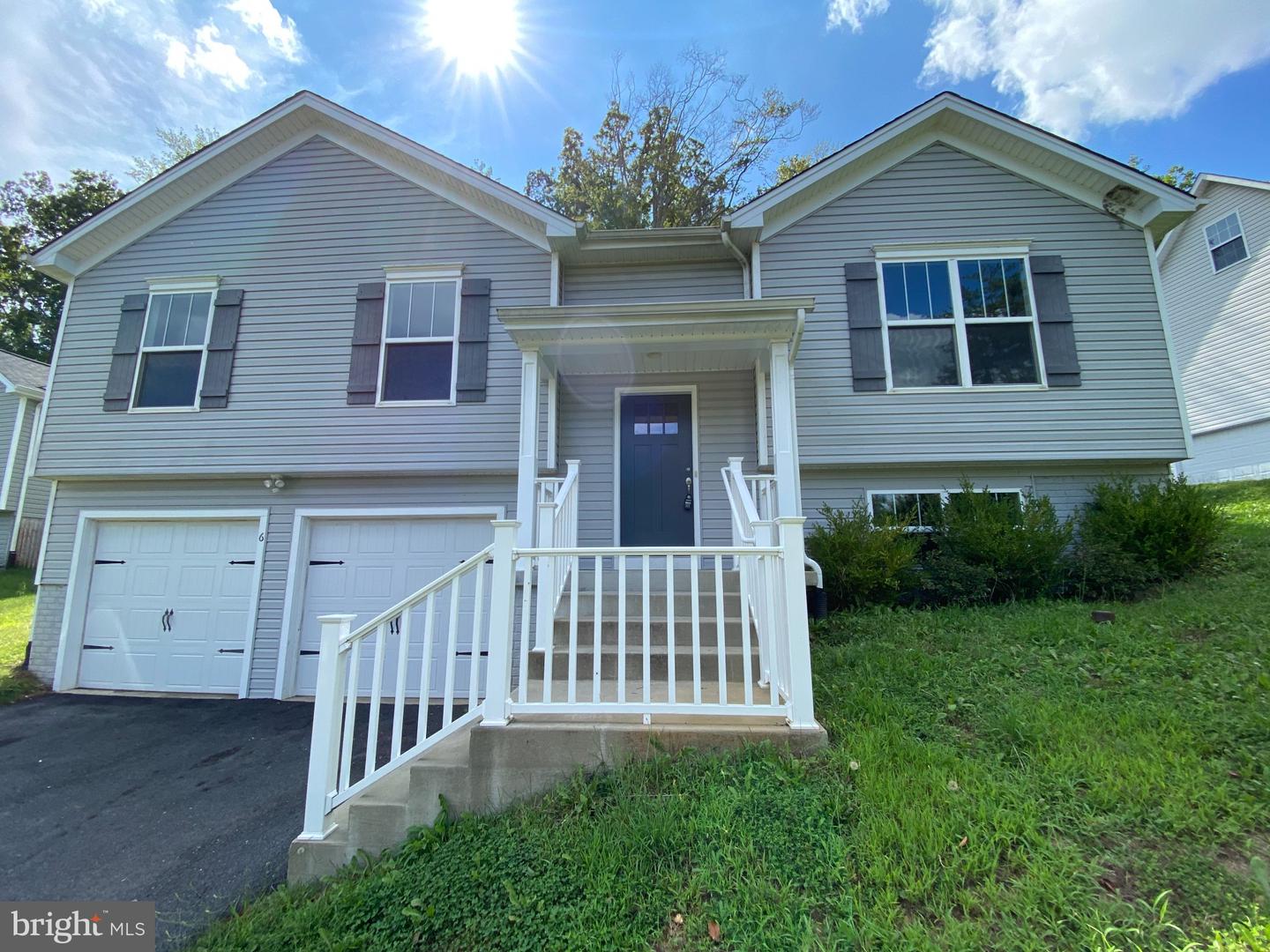 6 Howard Cir Property Photo 1