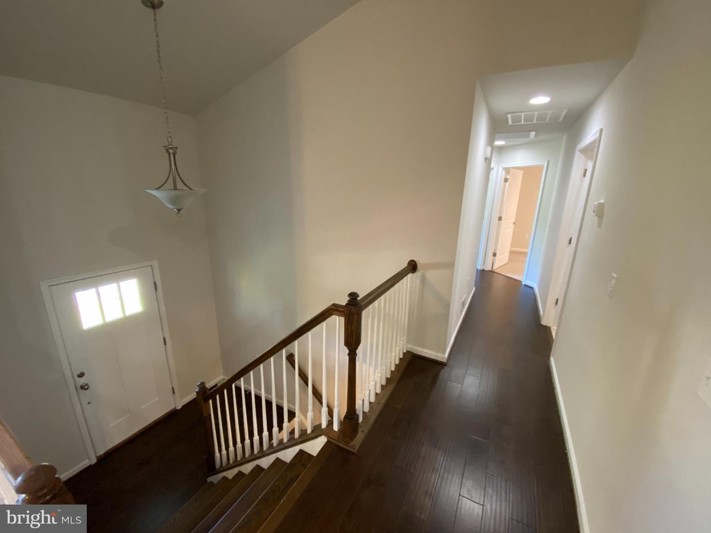 6 Howard Cir Property Photo 10