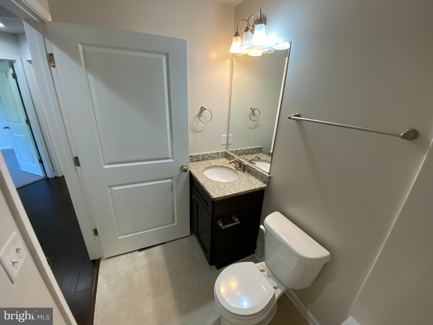 6 Howard Cir Property Photo 12